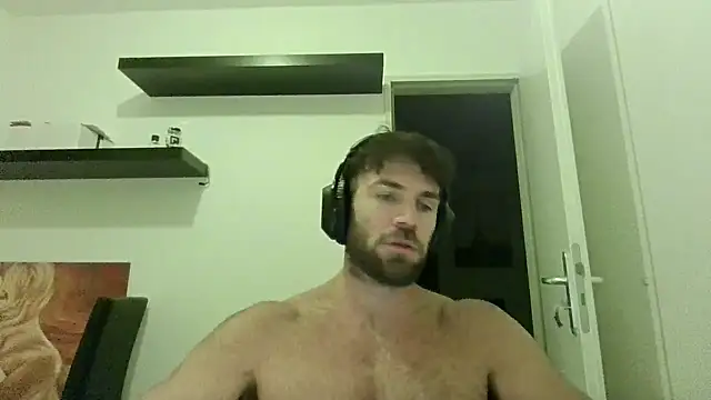 alpha-hunk online show from 10.05.25