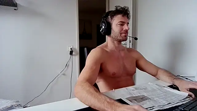 alpha-hunk online show from 12.14.25