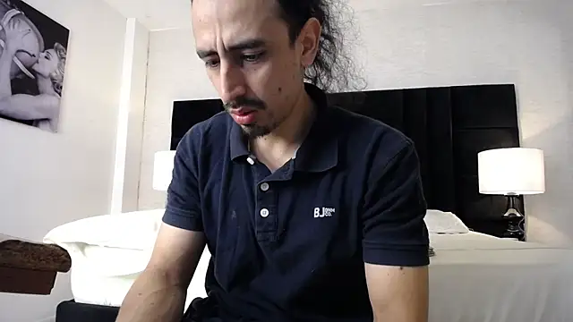 Sr Magnus  online show from 02.19.25