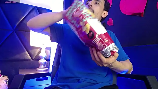 Sr Magnus  online show from 02.28.25