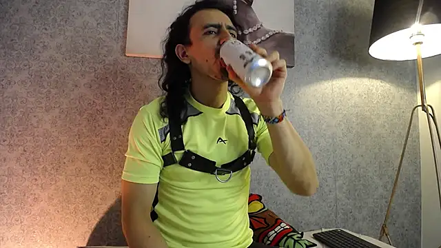 Sr Magnus  online show from 03.20.25