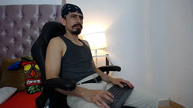 Sr Magnus  online show from 10.03.25