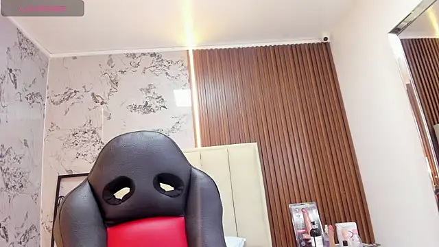 MAYROBERTSS online show from 12.20.25
