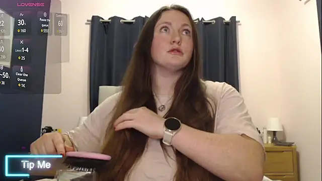 Snapshot of BustyBonnieUK chatting on 12.29.24 BustyBonnieUK online show from 12.29.24