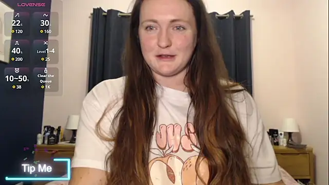 Snapshot of BustyBonnieUK chatting on 01.08.25 BustyBonnieUK online show from 01.08.25