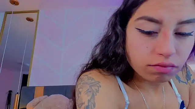 Snapshot of MadyJackson chatting on 02.17.26 MadyJackson online show from 02.17.26