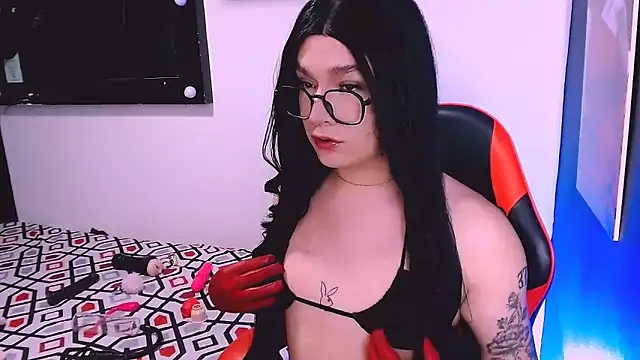 Snapshot of bubble_red chatting on 10.17.25 bubble red online show from 10.17.25