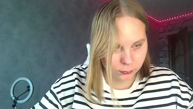 Thalia  Star online show from 02.15.25