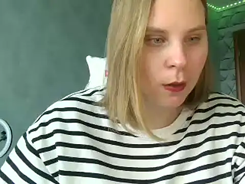 Thalia  Star online show from 02.19.25