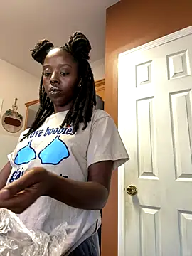 Snapshot of choclatepeaach chatting on 11.01.25 choclatepeaach online show from 11.01.25