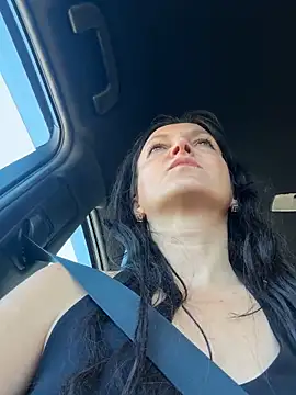 -OLYA- online show from 10.15.25