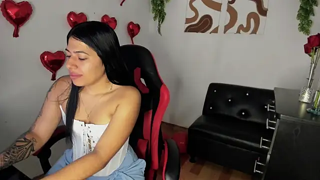 Caro kitty- online show from 10.20.25