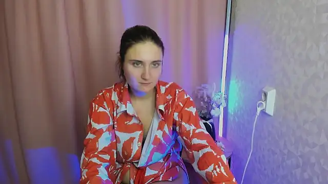 Miss Elsa  online show from 11.14.25