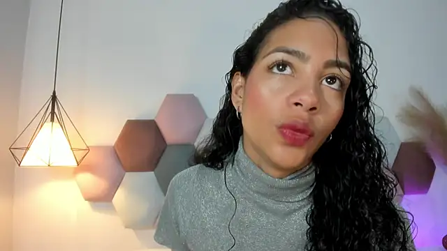 AntonellaHall  online show from 02.20.25