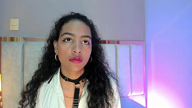 AntonellaHall  online show from 11.14.25