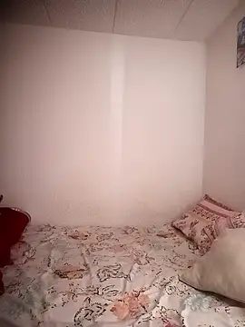 Laiia Page online show from 02.20.26