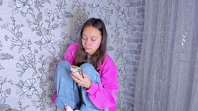 EllaSky xoxo online show from 11.10.25