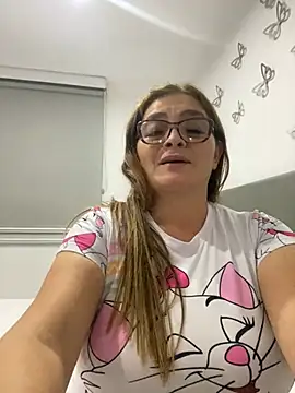 AntonellaAlondra4 online show from 12.26.24
