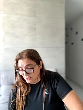 AntonellaAlondra4 online show from 11.15.25