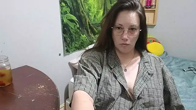 ThickGirlsDoItBetter online show from 01.11.25