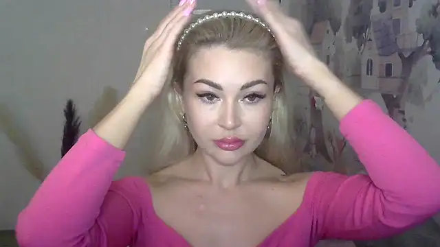 AdeleRoberts online show from 02.12.25