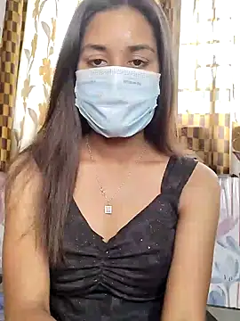 Snapshot of its_sophiaa chatting on 12.10.24 its sophiaa online show from 12.10.24