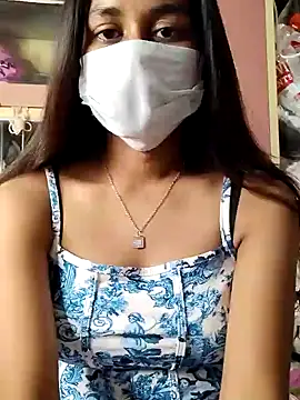 Snapshot of its_sophiaa chatting on 12.19.24 its sophiaa online show from 12.19.24
