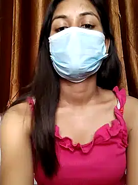 Snapshot of its_sophiaa chatting on 12.27.24 its sophiaa online show from 12.27.24