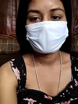 Snapshot of its_sophiaa chatting on 01.15.25 its sophiaa online show from 01.15.25