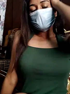 Snapshot of its_sophiaa chatting on 01.29.25 its sophiaa online show from 01.29.25