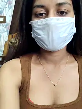 Snapshot of its_sophiaa chatting on 02.15.25 its sophiaa online show from 02.15.25