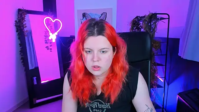 NielletaBlossom online show from 02.19.25