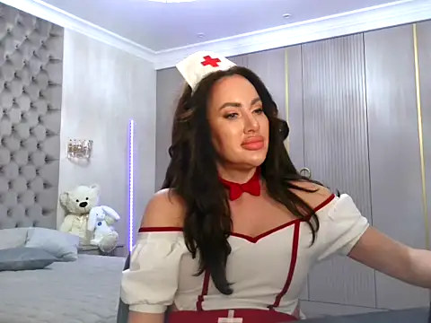 TianaPosh online show from 02.14.25