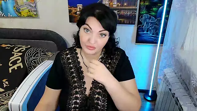 Lady Boom Wild  online show from 09.28.25
