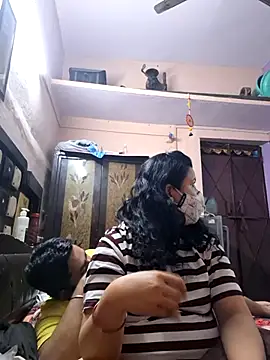 Snapshot of bobbyronak chatting on 12.05.25 bobbyronak online show from 12.05.25