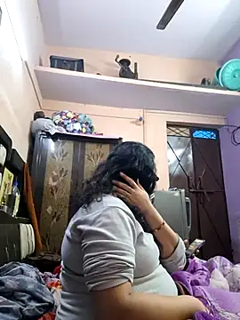 Snapshot of bobbyronak chatting on 02.03.26 bobbyronak online show from 02.03.26