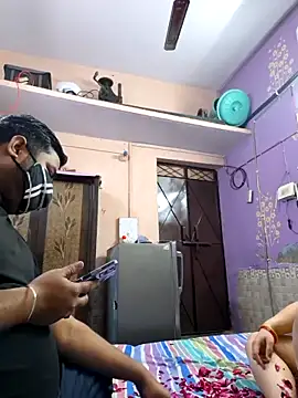 Snapshot of bobbyronak chatting on 02.14.26 bobbyronak online show from 02.14.26