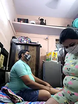 Snapshot of bobbyronak chatting on 02.28.26 bobbyronak online show from 02.28.26