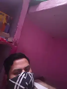 Snapshot of bobbyronak chatting on 04.07.26 bobbyronak online show from 04.07.26