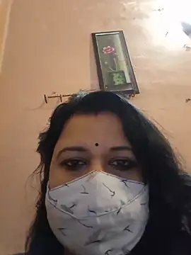 Snapshot of bobbyronak chatting on 04.15.26 bobbyronak online show from 04.15.26