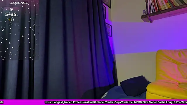 Snapshot of sasha_long13 chatting on 09.19.25 sasha long13 online show from 09.19.25