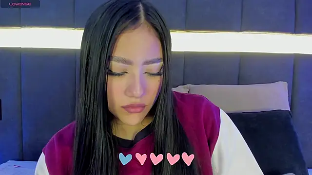 nicolle pierce online show from 02.15.25