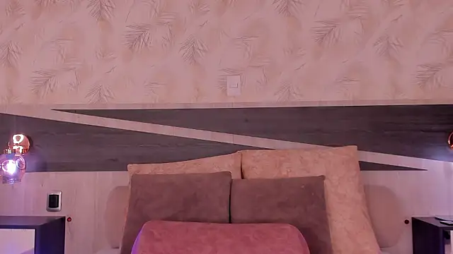 nicolle pierce online show from 02.27.26