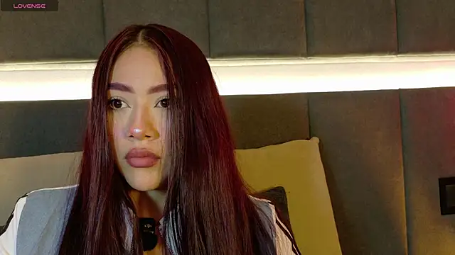 nicolle pierce online show from 04.12.26