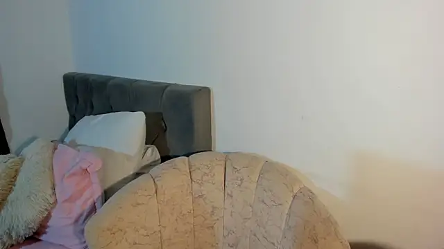 Mia blaiir online show from 04.08.26