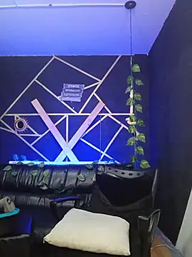 Gelena Black online show from 10.28.25