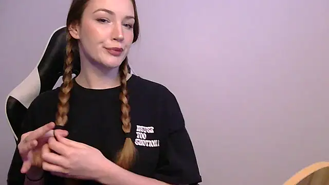 Snapshot of KLEOKILLS chatting on 09.19.25 KLEOKILLS online show from 09.19.25