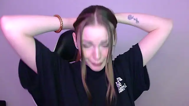 Snapshot of KLEOKILLS chatting on 10.02.25 KLEOKILLS online show from 10.02.25