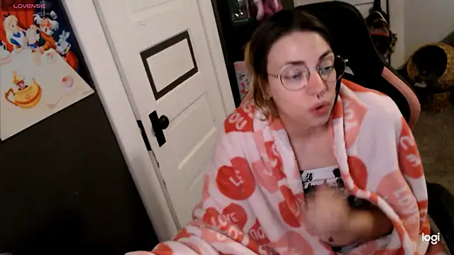 Snapshot of KSwonderland6 chatting on 02.23.26 KSwonderland6 online show from 02.23.26