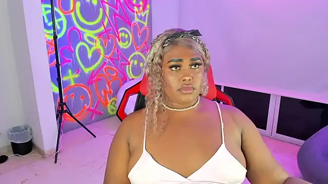 Snapshot of GEANNAROSE chatting on 01.15.25 GEANNAROSE online show from 01.15.25